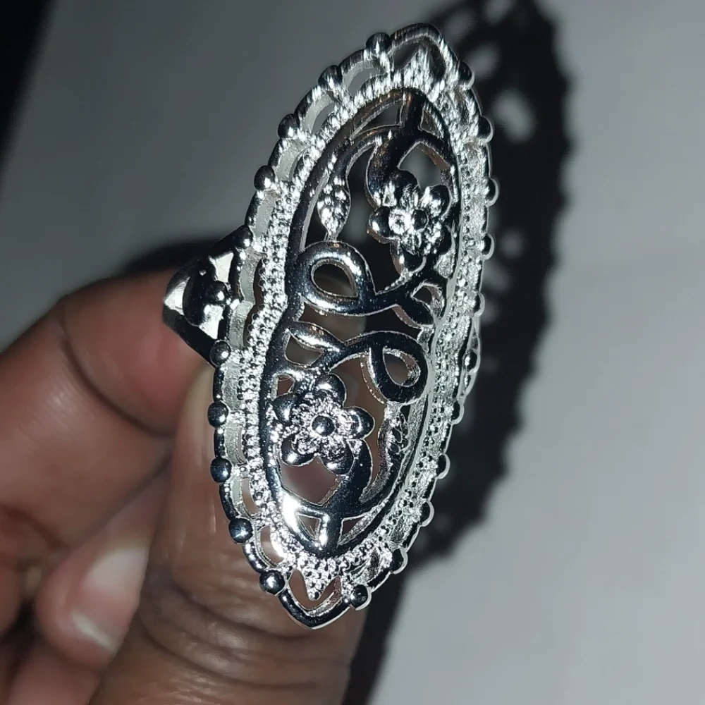 Elegant Sterling Silver Floral Ring Sz 10